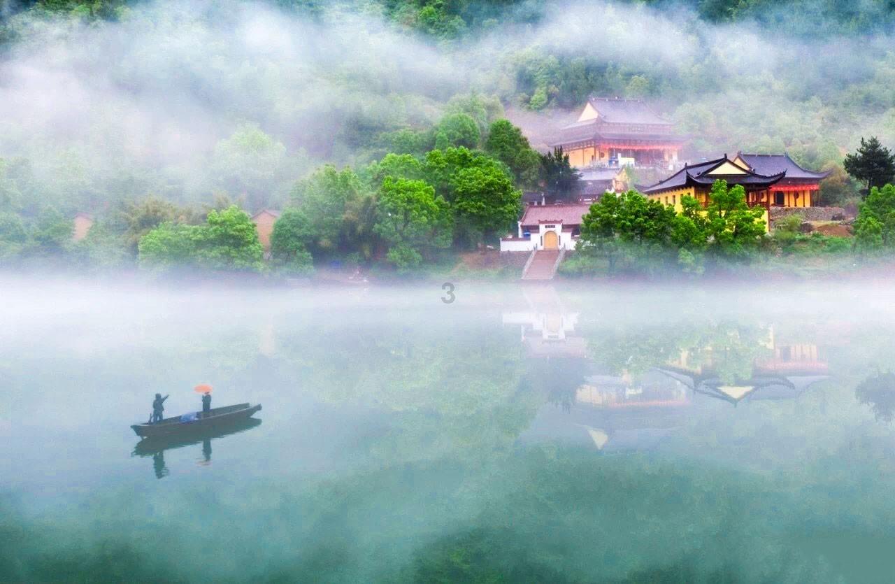 逃离空旷大街